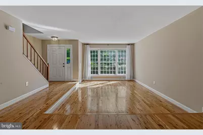 8144 Cliffview Avenue, Springfield, VA 22153 - Photo 5