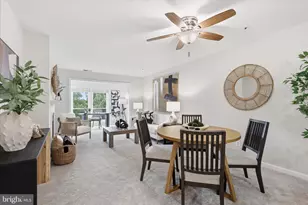 3178 Summit Square Dr, Oakton, VA 22124 - Photo 9