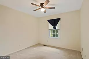 9404 Goldfield Ln, Burke, VA 22015 - Photo 23