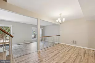 2917 Village Spring Ln, Vienna, VA 22181 - Photo 9