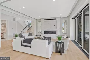 744 Lawton St, McLean, VA 22101 - Photo 23