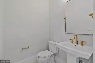 744 Lawton St, McLean, VA 22101 - Photo 71