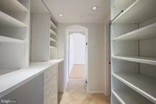 1800 Old Meadow Rd, McLean, VA 22102 - Photo 27