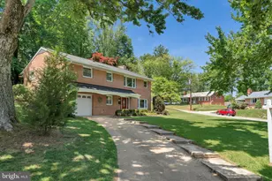 7500 Long Pine Dr, Springfield, VA 22151 - Photo 3