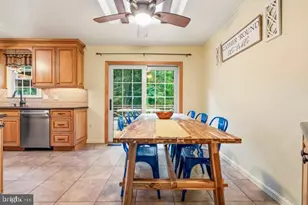 2605 Seskey Glen Ct, Herndon, VA 20171 - Photo 13