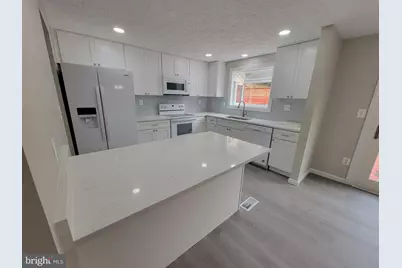 7598 Springfield Hills Drive, Springfield, VA 22153 - Photo 5