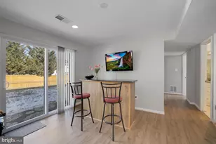 8418 Stonewall Dr, Vienna, VA 22180 - Photo 5