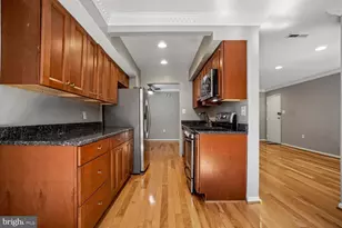 3354 Woodburn Rd, Annandale, VA 22003 - Photo 7
