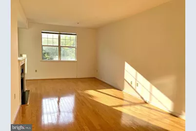 1625 International Drive #307, McLean, VA 22102 - Photo 5