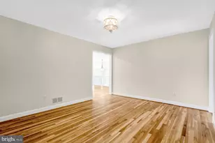 2108 Wilkinson Pl, Alexandria, VA 22306 - Photo 15