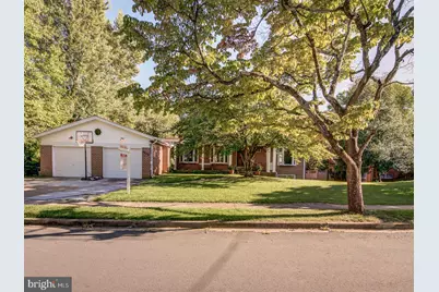 1633 Wrightson Drive, McLean, VA 22101 - Photo 3