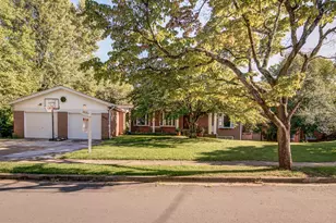 1633 Wrightson Dr, McLean, VA 22101 - Photo 3
