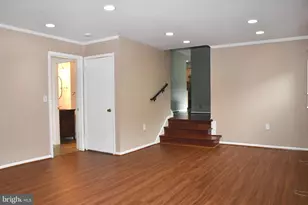 9011 Brook Ford Rd, Burke, VA 22015 - Photo 11