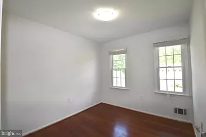 9011 Brook Ford Road, Burke, VA 22015 - Photo 17