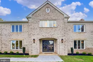 6294 Dunaway Ct, McLean, VA 22101 - Photo 1