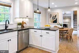 3803 Stoneybrooke Ct, Alexandria, VA 22306 - Photo 5