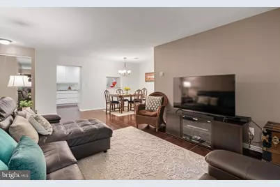 5804 Cove Landing Road #101, Burke, VA 22015 - Photo 5
