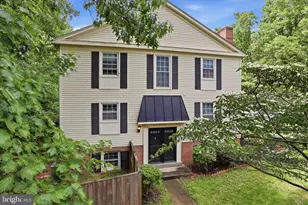 8086 Sleepy View Ln, Springfield, VA 22153 - Photo 5