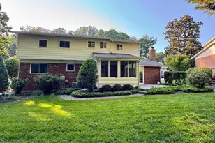 6117 Harmon Pl, Springfield, VA 22152 - Photo 3