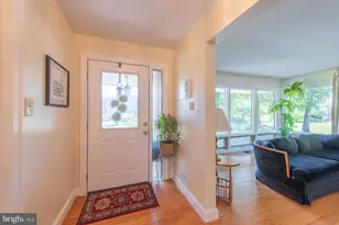 7041 Cindy Ln, Annandale, VA 22003 - Photo 3