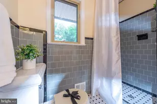 7041 Cindy Ln, Annandale, VA 22003 - Photo 27