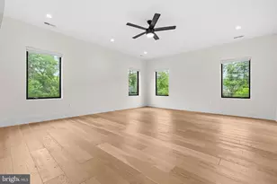 909 Myers Cir SW, Vienna, VA 22180 - Photo 31