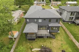 909 Myers Cir SW, Vienna, VA 22180 - Photo 75