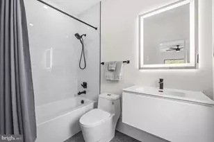 909 Myers Cir SW, Vienna, VA 22180 - Photo 41