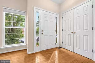 2475 Wheat Meadow Cir, Herndon, VA 20171 - Photo 5