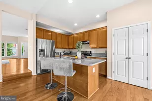 2475 Wheat Meadow Cir, Herndon, VA 20171 - Photo 15