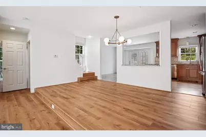 4138 Meadow Field Court, Fairfax, VA 22033 - Photo 5