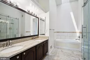 4138 Meadow Field Ct, Fairfax, VA 22033 - Photo 13