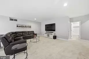 10718 Spruce St, Fairfax, VA 22030 - Photo 49