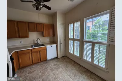 4137 Fountainside Lane #103, Fairfax, VA 22030 - Photo 11