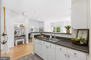 11321 Aristotle Dr, Fairfax, VA 22030 - Photo 15