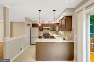 11992 Sentinel Point Ct, Reston, VA 20191 - Photo 17