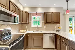 11992 Sentinel Point Ct, Reston, VA 20191 - Photo 19