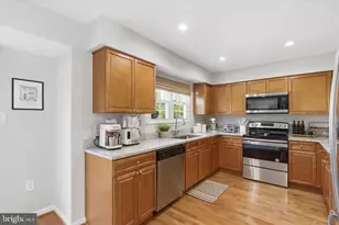6006 Keble Dr, Alexandria, VA 22315 - Photo 13