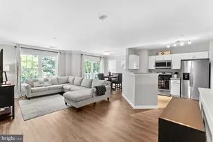 12785 Fair Briar Ln, Fairfax, VA 22033 - Photo 3
