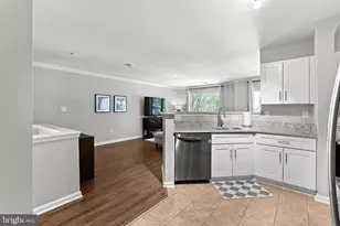 12785 Fair Briar Ln, Fairfax, VA 22033 - Photo 15
