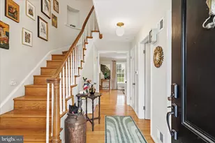 108 Oakmont Ct NE, Vienna, VA 22180 - Photo 3