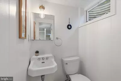108 Oakmont Court NE, Vienna, VA 22180 - Photo 27