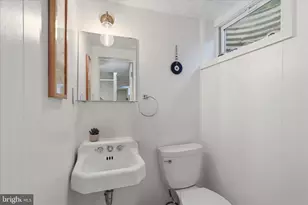 108 Oakmont Ct NE, Vienna, VA 22180 - Photo 27