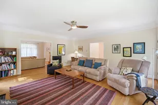 8104 Revatom Ct, Dunn Loring, VA 22027 - Photo 27