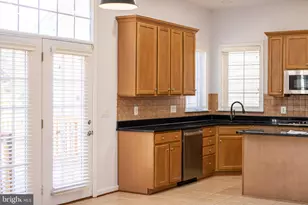 8320 Middle Ruddings Dr, Lorton, VA 22079 - Photo 15