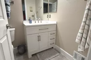 12885 Fair Briar Ln, Fairfax, VA 22033 - Photo 29