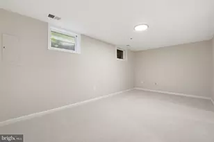 6845 Malton Ct, Centreville, VA 20121 - Photo 33