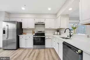 6845 Malton Ct, Centreville, VA 20121 - Photo 5