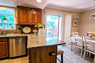 2997 Mission Square Dr, Fairfax, VA 22031 - Photo 13