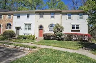 2997 Mission Square Dr, Fairfax, VA 22031 - Photo 3